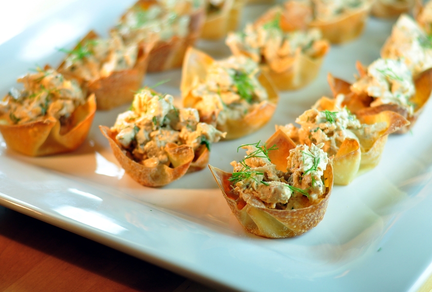 chicken salad wonton cups